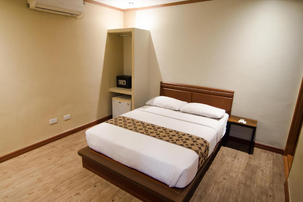 Dg Grami Hotel Paranaque City Exterior foto
